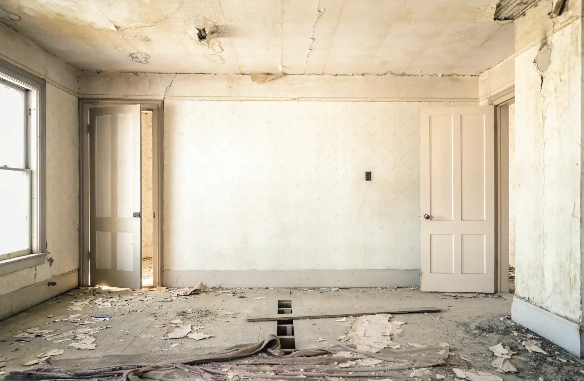 Waste disposal crew managing a cleanout project in Laketown